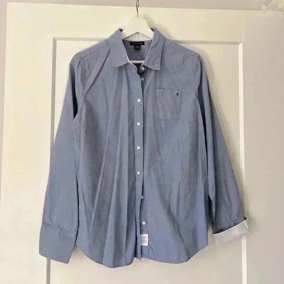 Tommy Hilfiger denim coloured shirt. Spring/summer season. Fits about si… - Picture 1 of 7